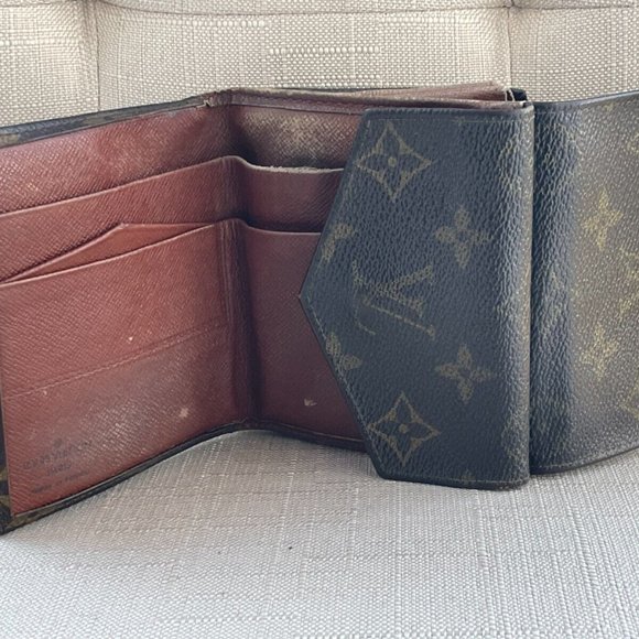 Louis Vuitton Card Holder Monogram Elise Trifold Wallet Made in Frane Read Desc - Picture 3 of 12